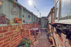 Courtyard- click for photo gallery
